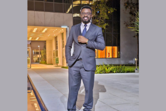 Oluwatosin Tolulope Ajidahun revela como a Síndrome de Asherman pode dificultar a concepção.